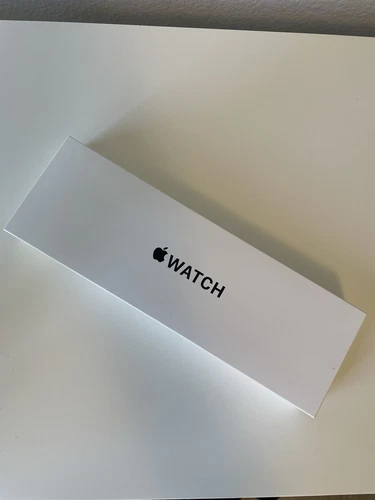 Apple Watch SE 2nd Gen (GPS) 40mm Aluminum Case with Starlight Sport Band MXEF3L