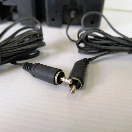 Cambridge SoundWorks Surround or Mini Shelf Speakers Pair FPS 1600 with 2m cable - Picture 5 of 6