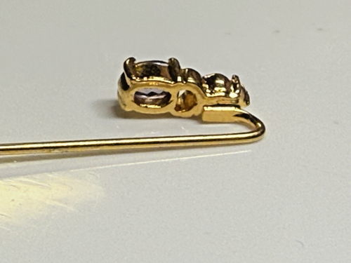 Vintage Brooch lapel Pin Amethyst Rhinestone Gold Metal - Picture 6 of 6