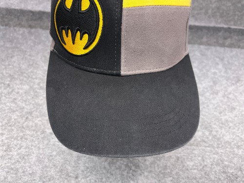 Batman Six Flags Hat Cap Strap Back Adult One Size Gray Black Yellow Polyester - Picture 3 of 13
