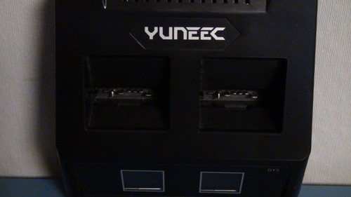 Yuneec DY5 Dual Ladegerät für Yuneec Typhoon H520 und Typhoon H Plus Akkus - Bild 2 von 6