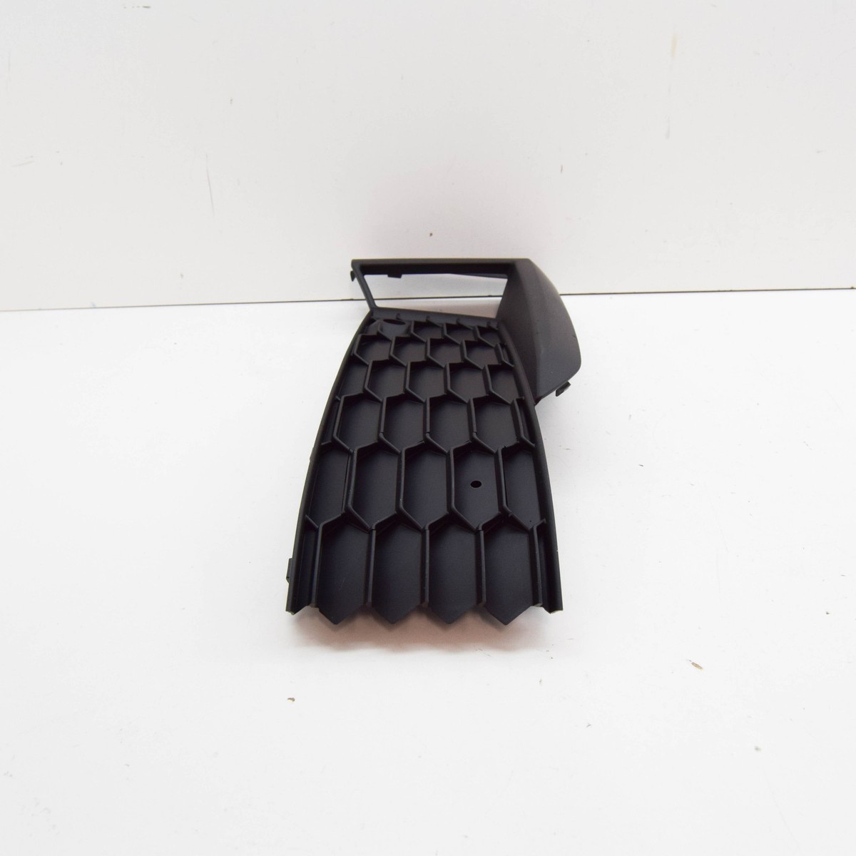 SKODA KODIAQ NS Front Right Bumper Grille 565807368 9B9