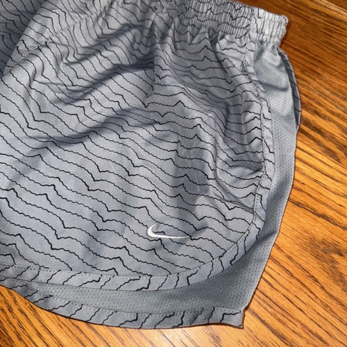 Nike Women’s Medium Running Shorts - Grey Black Lined Dri Fit - Picture 4 of 5