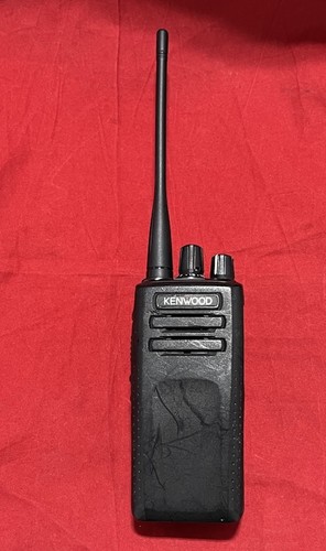 Kenwood NX-3320-K NEXEDGE UHF 400 - 520 MHz Radio With New Battery - Picture 1 of 4