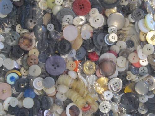 7 lbs + Large Lot of Vintage Antique Buttons 7+ Pounds Wood Metal Plastic Sets - Picture 8 of 18