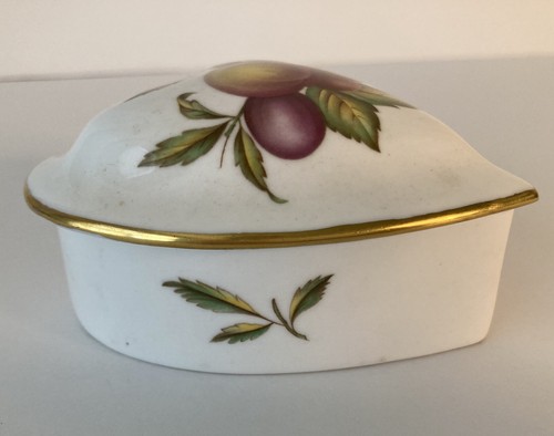 Vintage Spode Heart Trinket Box Made In England Fruit Pattern With Leaves - Picture 3 of 10