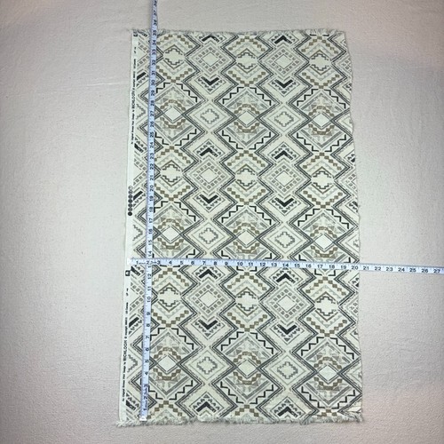 Richloom Fabric Remnant 33" Long x 19" Wide Piece Canvas Geometric Screen Print - Picture 3 of 6