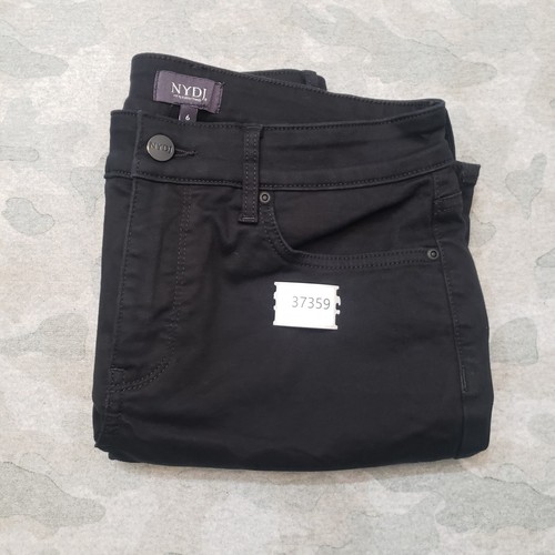 NYDJ Shorts Womens 6 Black Pockets Flat Front - Picture 12 of 12