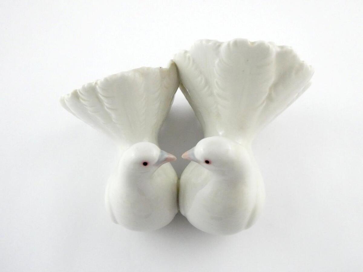Lladro BIRDS Kissing Doves Figurine Love Dove Spain VGOOD Lladro BIRDS Kissing Doves Figurine Love Dove Spain VGOOD