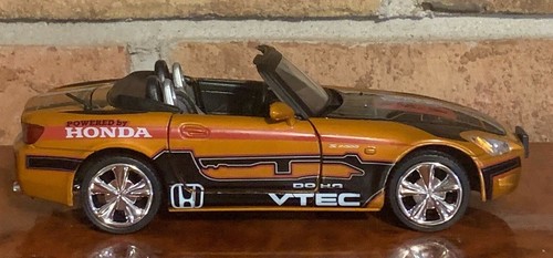 2001 Honda S2000 VTEC  Metallic Motor Max 1:24 Scale Diecast  - Picture 4 of 12