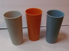 Set Of (3) Tupperware Stackable Tumbler Cups 16 oz.  #1348 "Three Colors" Vtg #1