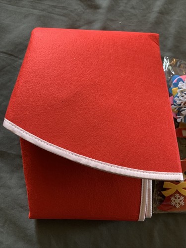 Make Your Own Felt Christmas Tree Skirt with Felt Decorations (New In Pack)-DIY - Picture 2 of 4