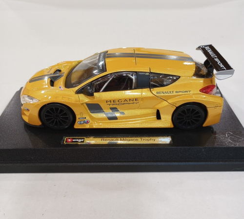 Bburago 1/24 Yellow Renault Megane Trophy Diecast Model Car - Picture 2 of 10