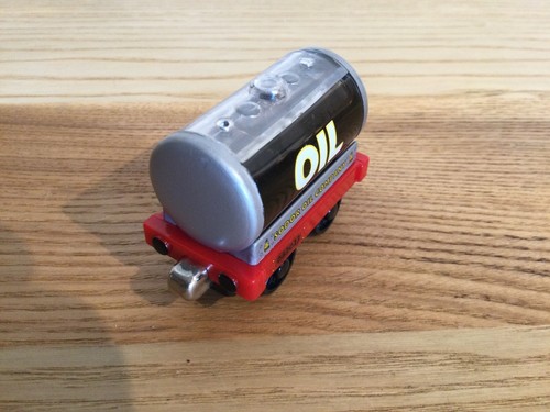 Thomas & Friends TAKE N PLAY Magnetic Trains QUALITY TRAINS BARGAIN PRICES - Picture 421 of 493