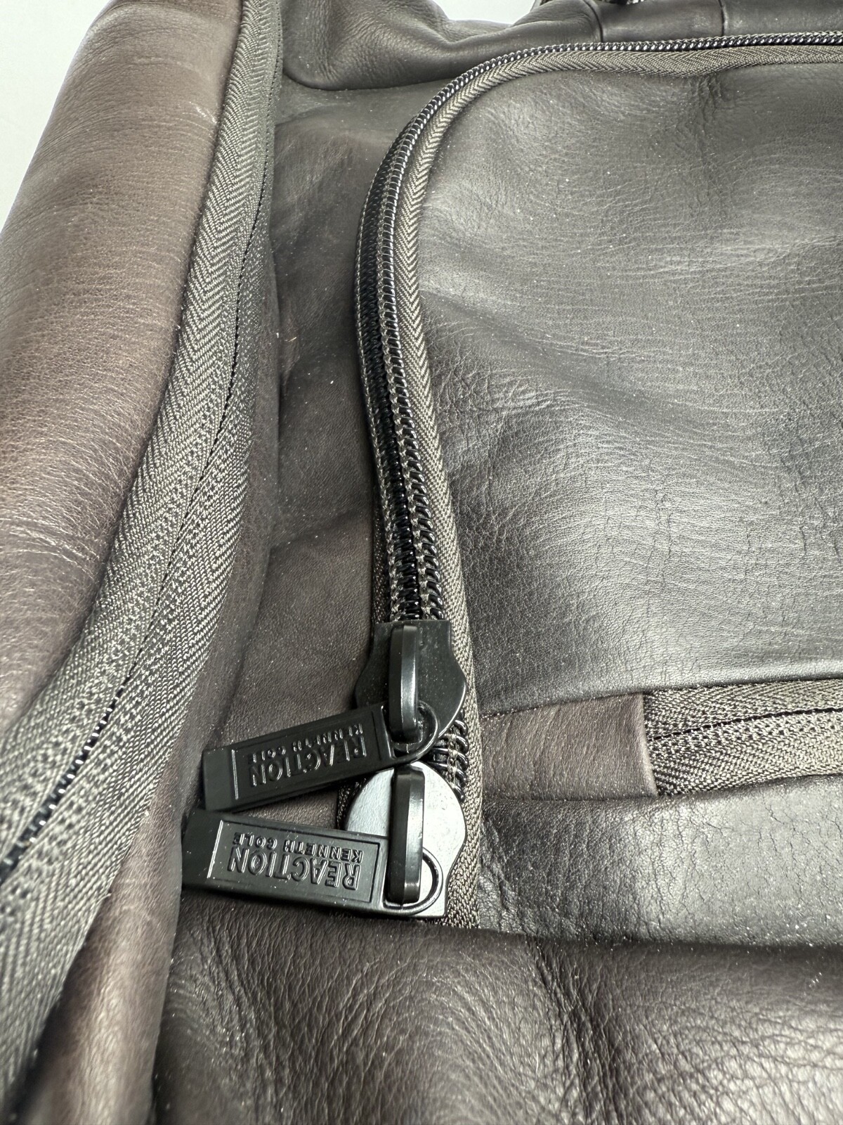 Foto 10 di 16