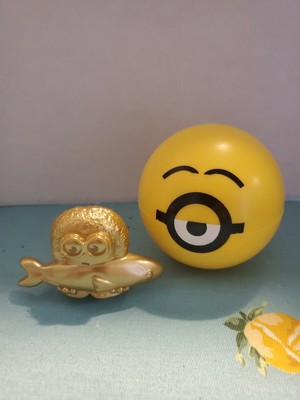 Mcdonalds Happy Meal Toy Minions Rise Of Gru Gold Minion Holding Fish W Ball Ebay Mcdonalds Happy Meal Toy Minions Rise Of Gru Gold Minion Holding Fish W Ball Ebay