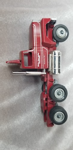 Winross Semi Tractor Trailer Truck 1/64 White Oak Valley On A Dark Desert Hwy - Picture 4 of 9