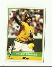 1976 TOPPS #405 Rollie Fingers: Oakland Athletics: Pitcher: Baseball Card MLB