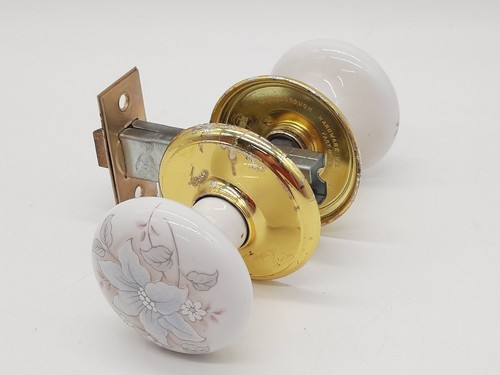 Vintage Gainsborough Floral Porcelain Door Knobs Bed & Bath (B&B) - Picture 4 of 7
