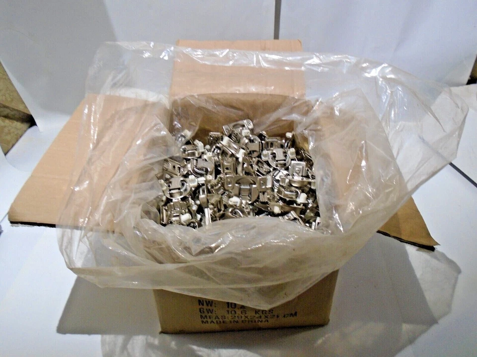 CAJA DE 200 LIBERTY H70247 NP Euro Oculto 35mm 1 1/4" Superposición Gabinete Bisagra Foto 2 de 4