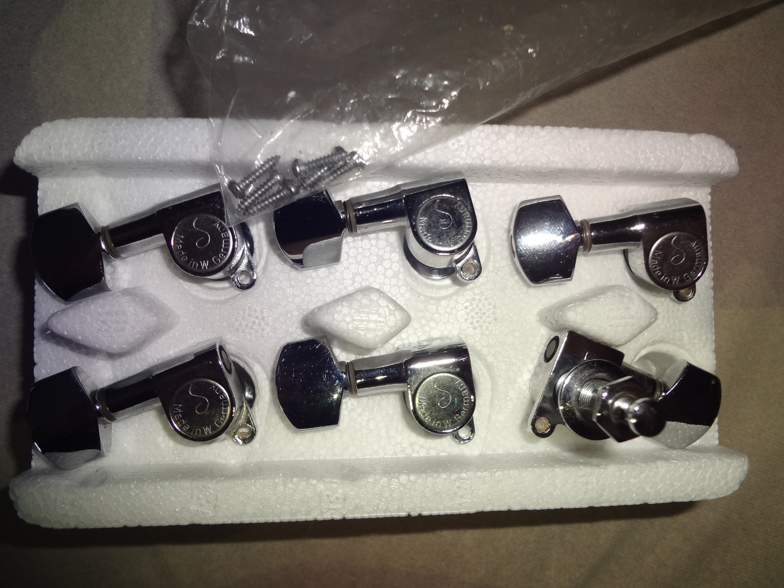 SCHALLER REVERSE IN LINE ELECTRIC GUITAR TUNERS SCHALLER REVERSE IN LINE ELECTRIC GUITAR TUNERS