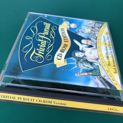 TRIVIAL PURSUIT Classic Board Game CD-ROM EDITION Windows 95+ Hasbro Video Quiz - Picture 12 of 12