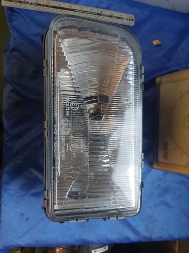 VOLKSWAGEN PASSAT LH HEADLIGHT HELLA 301133823 PASSENGERS FRONT  Head  Lamp