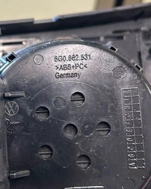 VOLKSWAGEN GOLF MK7 2013-2016 consola central portavasos 5G0862531 Foto 3 de 3