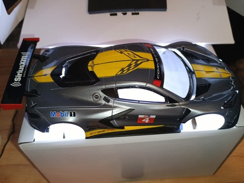 Kyosho 32356GM MINI-Z RWD MR-04 RTR CHEVROLET CORVETTE C8.R Gunmetal Used 2x - Picture 8 of 15