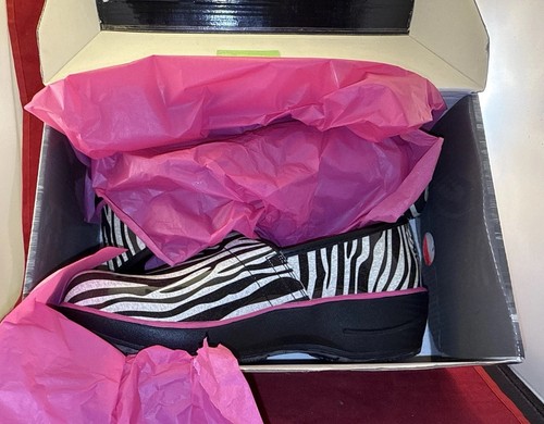 Smitten Zebra Wild@Heart 463702 Lt Weight Medical Clogs Shoes Size 38/US 7-7.5 - Picture 5 of 7