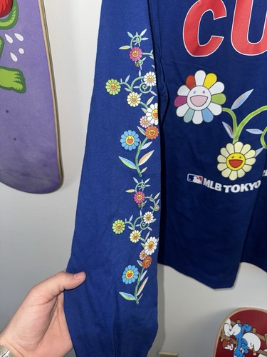 Takashi Murakami MLB World Tour Tokyo Series 2025 Cubs LS T-Shirt blau SMALL - Bild 4 von 4