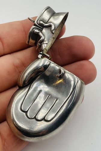Antiguo colgante de plata esterlina con figura de guante de boxeo píldora caja de fósforos - Imagen 10 de 12