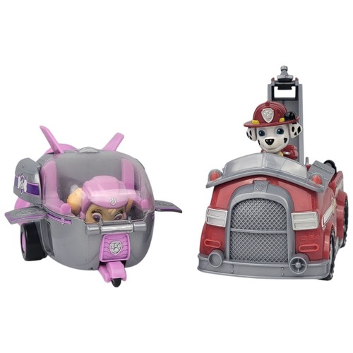 Paw Patrol Marshall's Firetruck & Skye's Rocket Ship with Figures - Spin Master - Picture 2 of 9