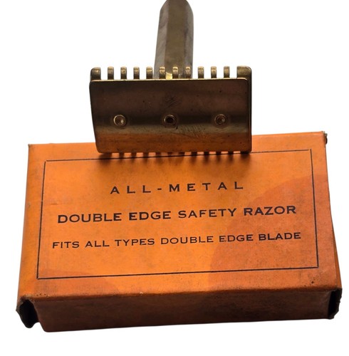 40's - 60's Vintage No Name Un-branded Double Edge Safety Razor Open Comb in Box - Picture 3 of 5