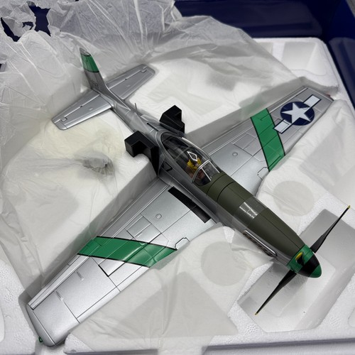 Corgi Aviation Archive 1:32 AA34401 P-51D Mustang 'Stinger VII' Major Robert W - Picture 8 of 14