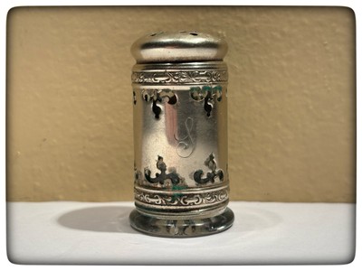 Antique Salt Shaker Pat Oct 31 1893 Made by E. A. Parker 2 1/4'' High.