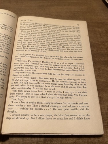 First Edition "A Tree Grows in Brooklyn" by Betty Smith (1943) - Picture 10 of 11