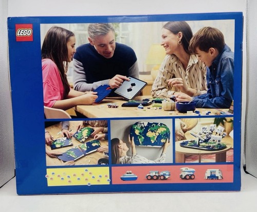 LEGO Family Holiday Photo Memories World Map Plane Travelers #41838 BRAND NEW - Picture 3 of 3