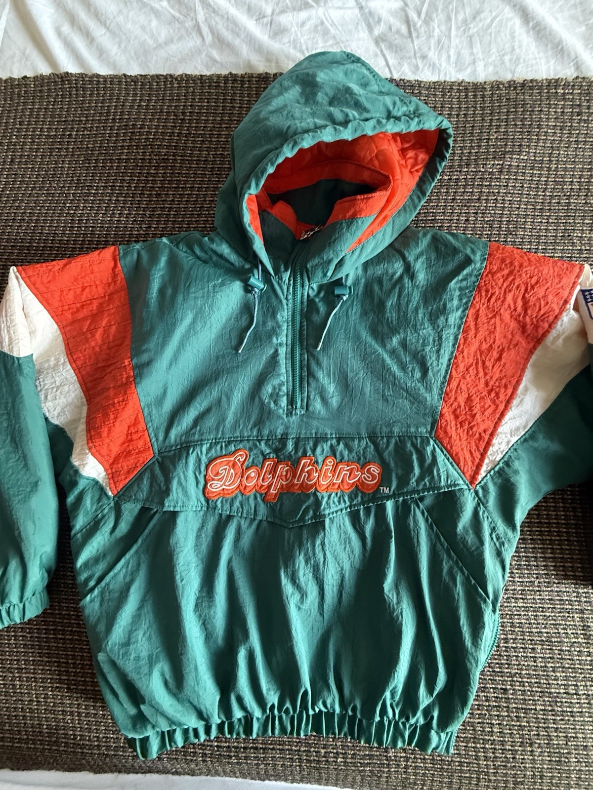 Picture 2 of 24