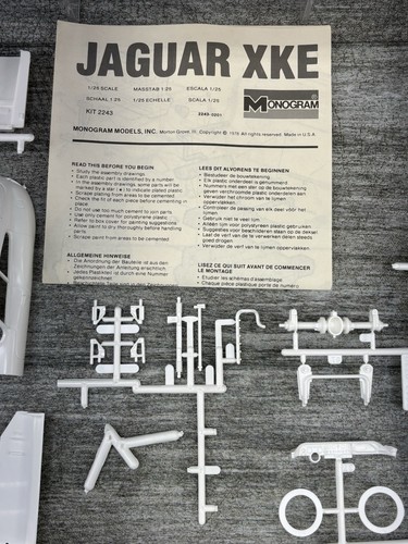 Kit Modelo Jaguar XKE 1/25 Blanco Monograma De Colección Hecho en EE. UU. 1978 Caja Abierta COMPLETO - Imagen 6 de 19