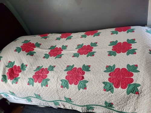 Vintage Flower Floral Quilt - Pink, Green & White Hand Stitched 68" × 84" - Picture 4 of 23