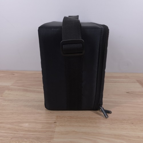 Bolsa de transporte Case Logic CD negra con asa, tiene capacidad para 26 en total, 22 individuales y 4 dobles - Imagen 2 de 9