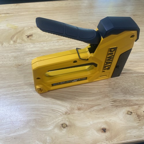 Dewalt Heavy-Duty Tacker And Nailer 2 In 1 Model Dwhttr350 - Picture 7 of 8