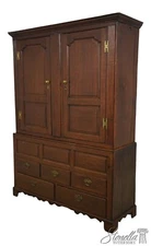 F65770EC: English 18th Century Antique Oak Linen Cabinet	