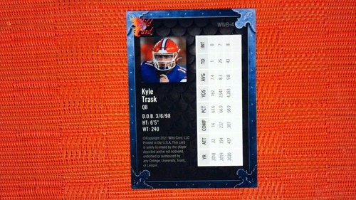 2021 Wild Card Matte White #WWB-4 Kyle Trask Weekend Warriors Blue Border - Picture 2 of 2