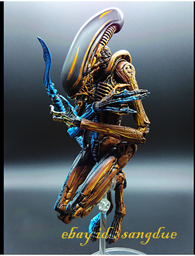 Non Hot Toys 7-inch Alien Dog vs. Predator Hand Contract Model Alien movable - Picture 8 of 9