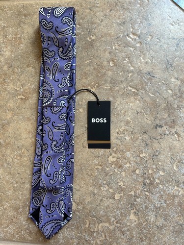 Hugo Boss 100% Silk Men's Tie Necktie Purple Paisley Made in Italy $98 NWT - Picture 5 of 7