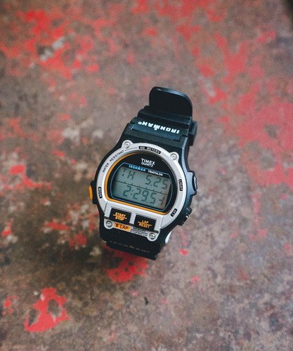 TIMEX × PUERTAS 20º IRONMAN 8LAP 90s TW5M57600 Modelo Especial Plateado Negro Raro - Imagen 11 de 16