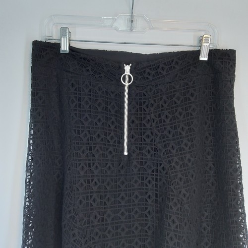 Worthington size 8 black textured lace look flared bottom layered skirt - Picture 3 of 5