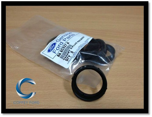 6 x Genuine Ford Falcon BA/BF/FG, Territory SX/SY/SZ Spark Plug Rubber Seals.